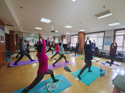 張店區房鎮鎮開展“身心‘瑜’悅 ‘伽’倍美麗”活動，推動健康生活與社區共建